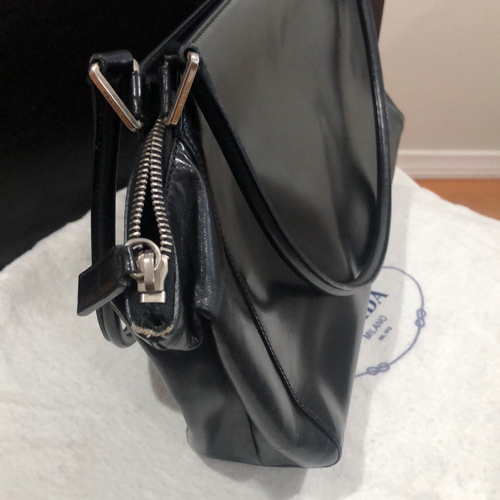 Prada leather handbag - Picture 5 of 11